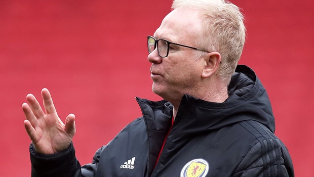 Alex-McLeish-Scotland-Nations-League-football-min