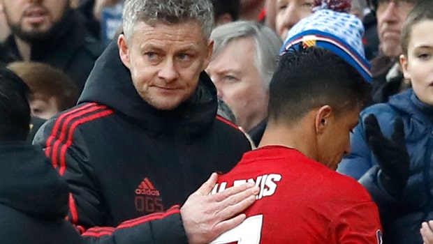 Ole-Gunnar-Solskjaer-and-Alexis-Sanchez-Man-United-FA-Cup-min