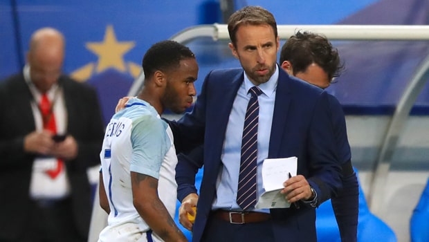 Gareth-Southgate-and-Raheem-Sterling-Euro-2020-min