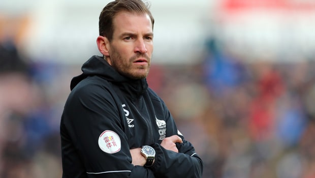 Jan-Siewert-Huddersfield-Town-min