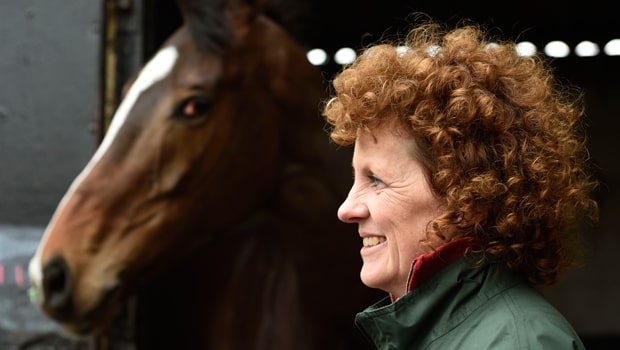 Lucinda-Russell-and-One-For-Arthur-Horse-Racing-min