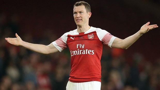 Stephan-Lichtsteiner-Arsenal-min