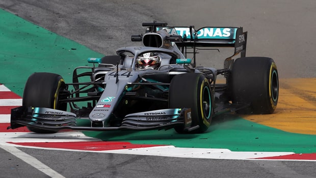 Lewis-Hamilton-F1-Azerbaijan-Grand-Prix-min