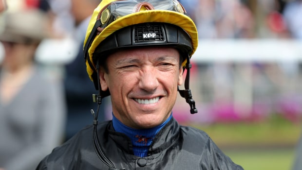 Frankie-Dettori-Horse-Racing-min