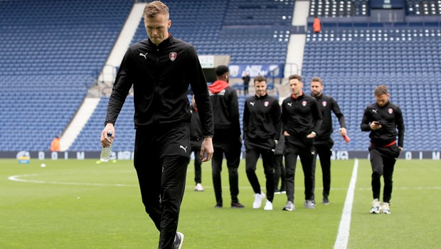 Marek-Rodak-Fulham-goalkeeper-min