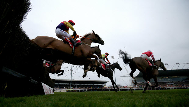 All Set For Chase At Kempton