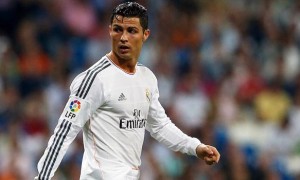 Cristiano Ronaldo scores against valencia
