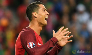 Santos offers Ronaldo backing