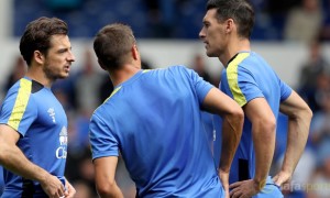 Everton-trio-Gareth-Barry,-Leighton-Baines-and-Mason-Holgate