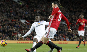 Man United Mourinho expects Zlatan stay