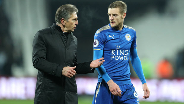 Leicester City manager Claude Puel (left) speaks to Jamie Vardy