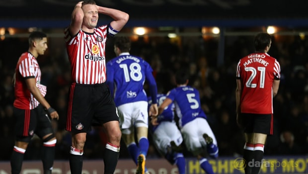 Sunderland-midfielder-Lee-Cattermole-min