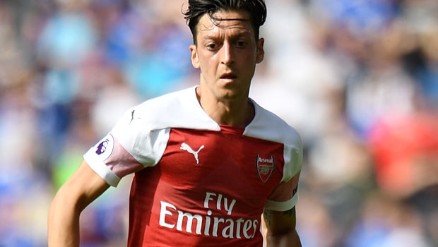 Mesut-Ozil-Arsenal-min