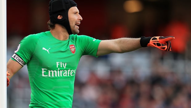 Petr-Cech-Arsenal-Goalkeeper-min