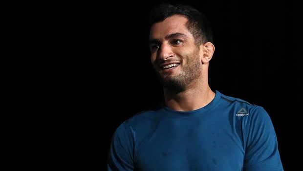 Gegard-Mousasi-MMA-Bellator-title-min