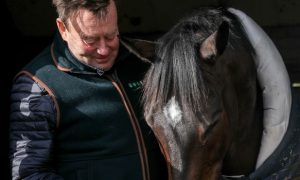 Nicky-Henderson-and-Altior-Horse-Racing-min
