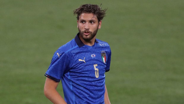 Manuel Locatelli italy Euro 2020