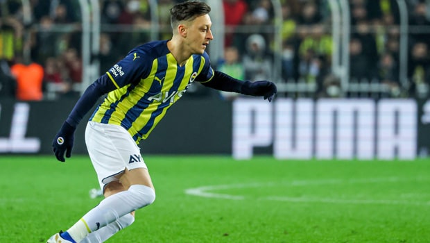 Mesut Ozil Fenerbahce